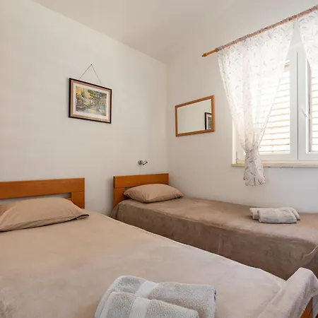 Olive Apartment