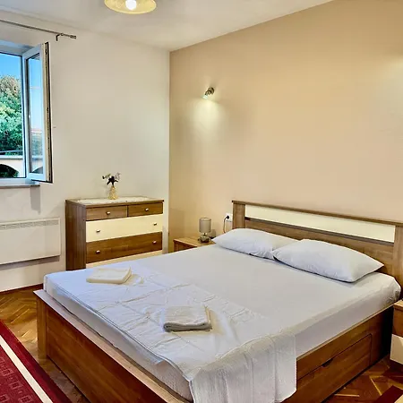 Apartment Oliva